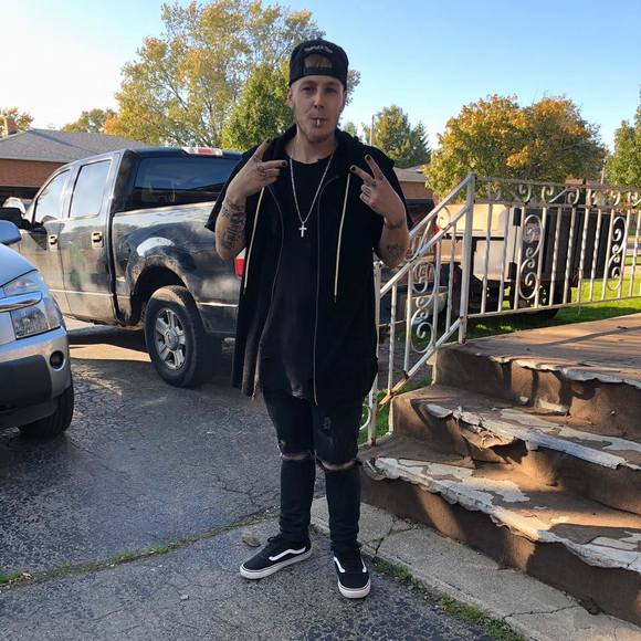 Meet your Posher, Tyler - Picture 1 of 1